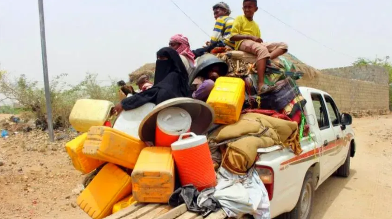 استقر أغلبها في مأرب.. نزوح نحو ألف أسرة يمنية منذ مطلع العام الجاري