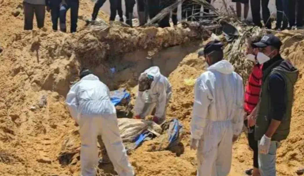 مسؤولون بالأمم المتحدة يدعون للتحقيق في المقابر الجماعية بـ "غزة"