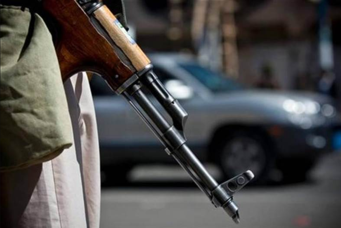 مقتل سائق "أجرة" برصاص ضابط أمن "حوثي" في "ذمار"