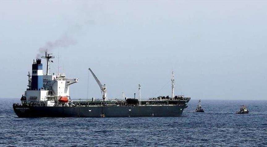 تقارير عن جنوح سفينة تجارية بعد استهدافها بـ3 صواريخ قبالة سواحل الحُديدة