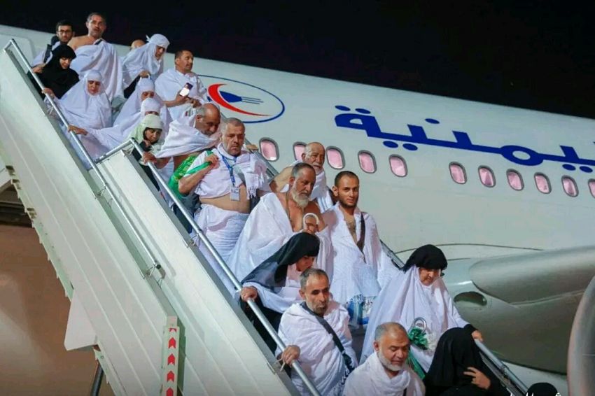 وصول حجاج اليمن عبر الخطوط الجوية اليمنية (سبأ)