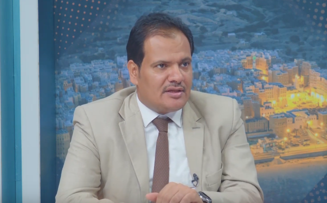 أحمد العباب: الحوثي تعمد فتح معبر وحيد لسكان الجوبة من طرق وعرة تتسبب في حوادث مميتة