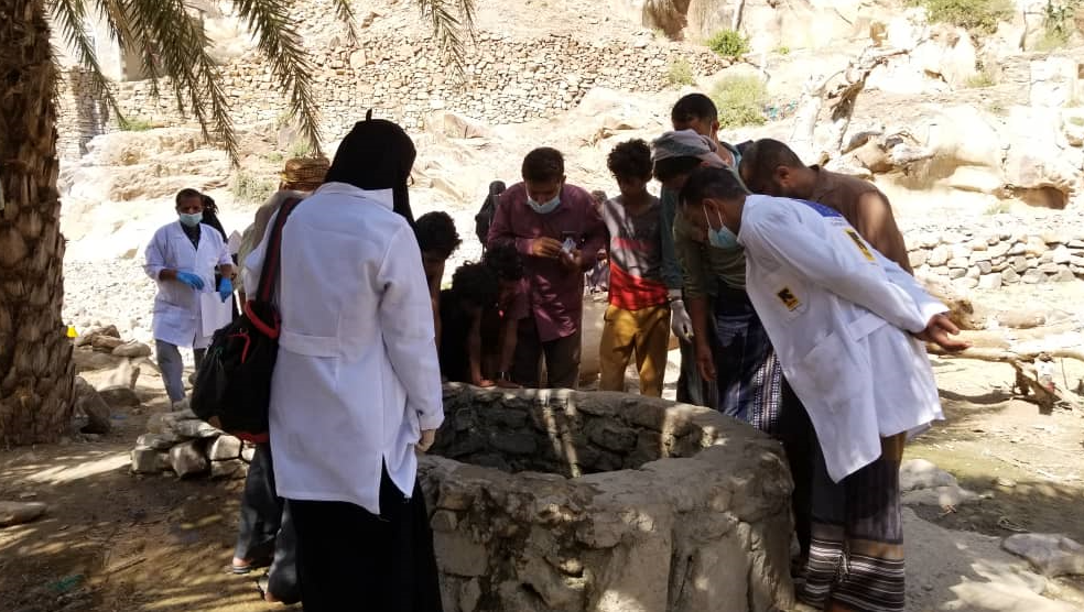 وفاة شابين وإصابة أكثر من 40 مواطناً بالإسهالات المائية في إحدى قرى "لحج" والسلطات تتحدث عن “تلوث” بئر مياه للشرب