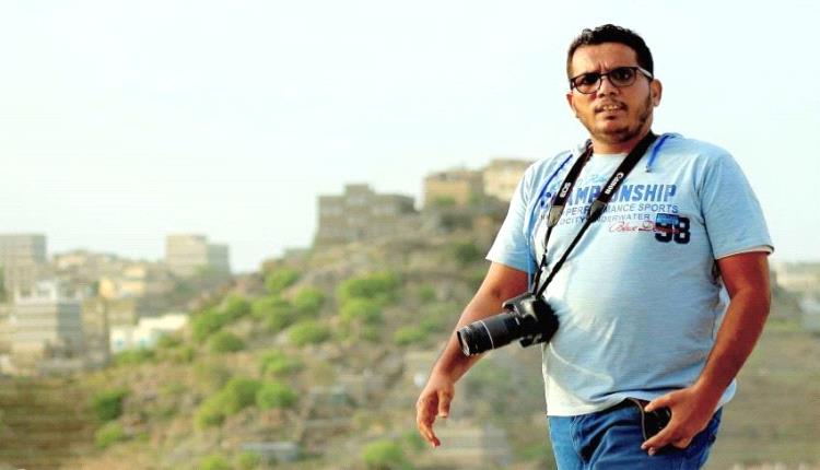 قوات “الإنتقالي الجنوبي” في عدن تعتقل المصور الصحفي “صالح العبيدي” وتعتدي عليه بالضرب