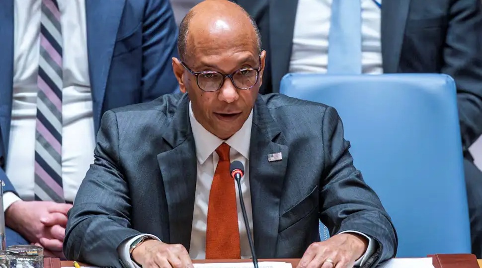 الولايات المتحدة تنتقد “فشل” آلية الأمم المتحدة لتفتيش السفن المتجهة إلى موانئ الحوثيين وتربط استمرار مفاوضات السلام بوقف استهداف السفن