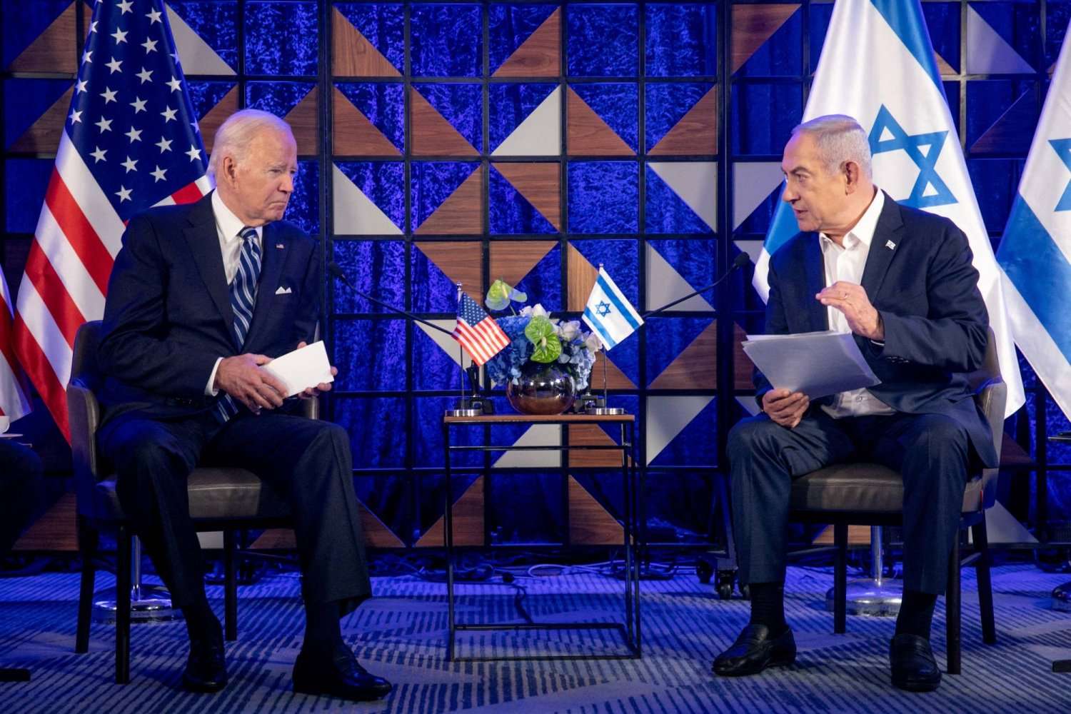 لقاء سابق يجمع الرئيس الأمريكي برئيس وزراء الإحتلال الإسرائيلي