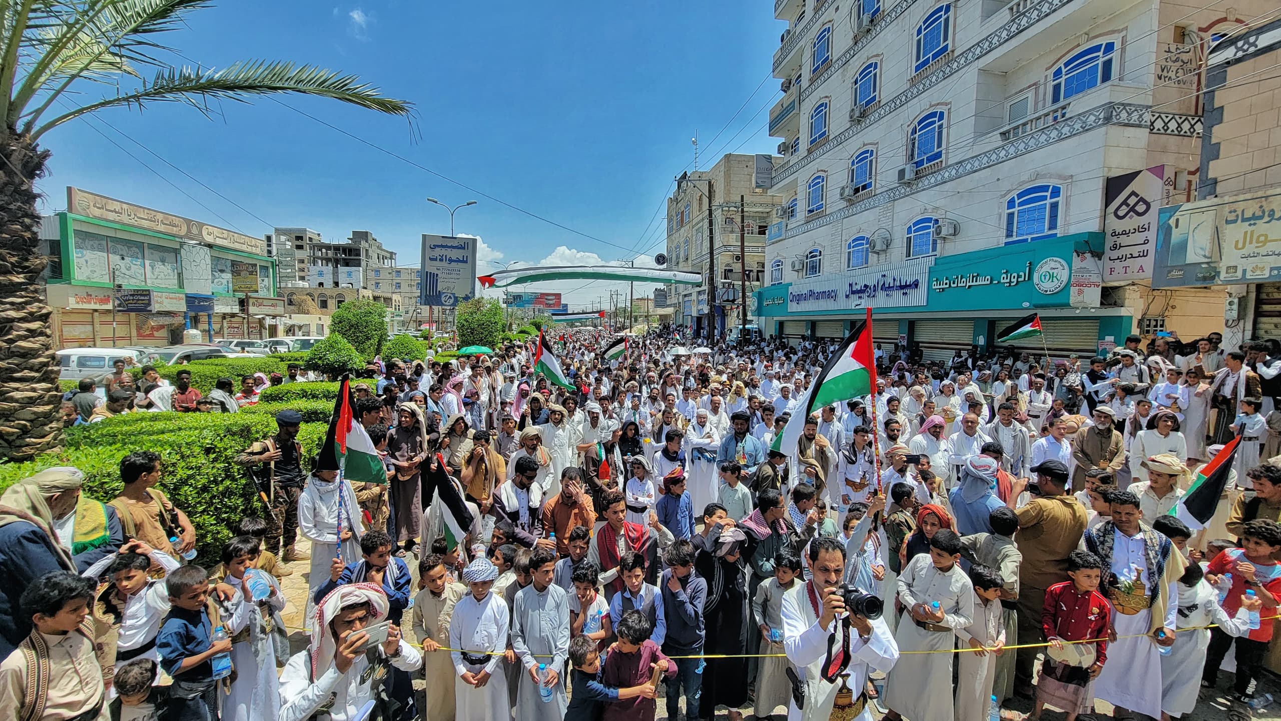 وقفة تضامنية في مأرب مع الشعب الفلسطيني في غزة