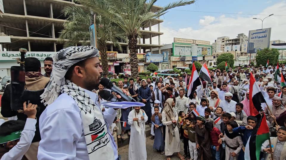 مارب.. وقفة تضامنية مع الشعب الفلسطيني منددة باستمرار حرب الابادة الجماعية