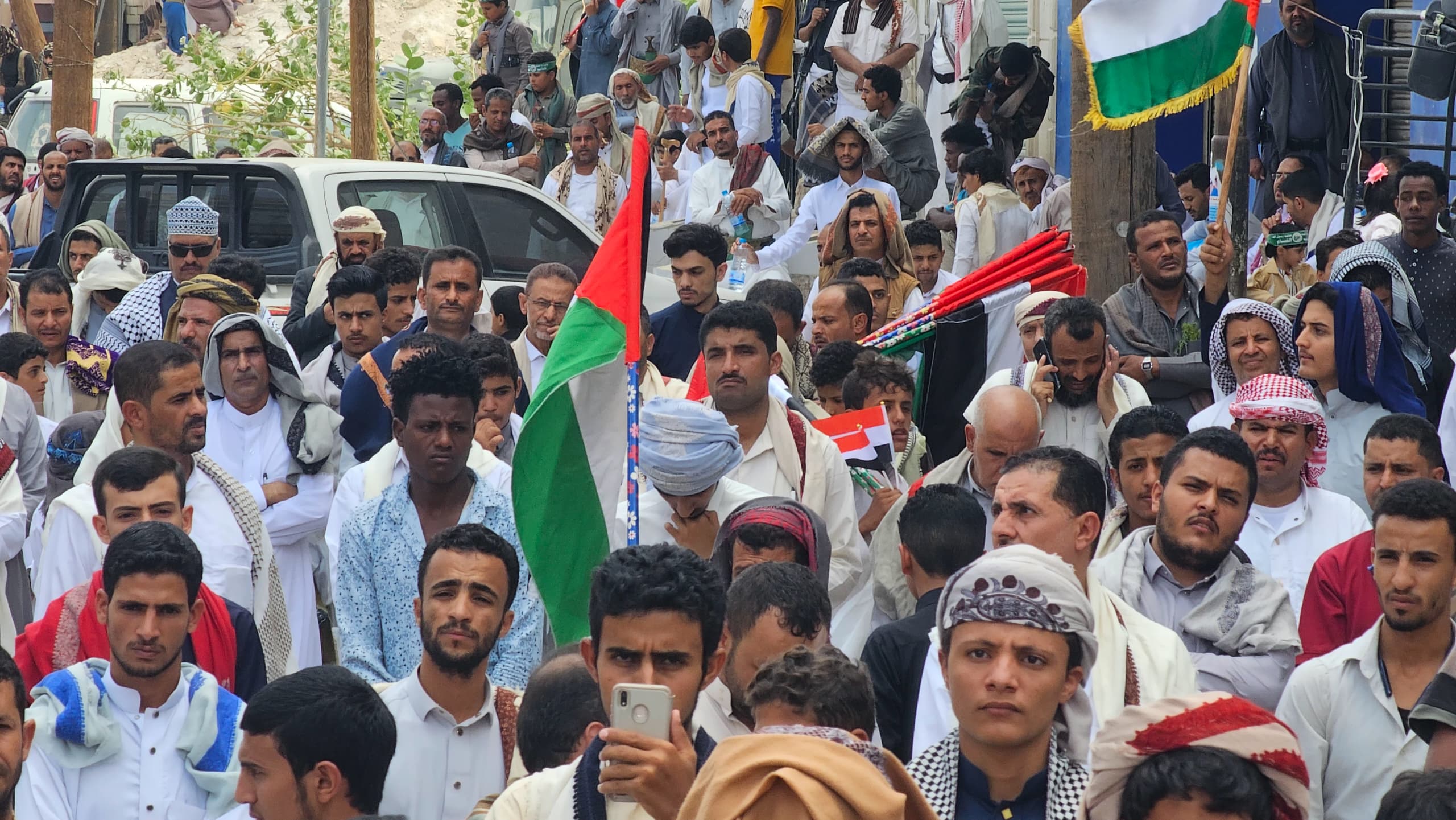 مارب.. وقفة تضامنية مع الشعب الفلسطيني منددة باستمرار حرب الابادة الجماعية