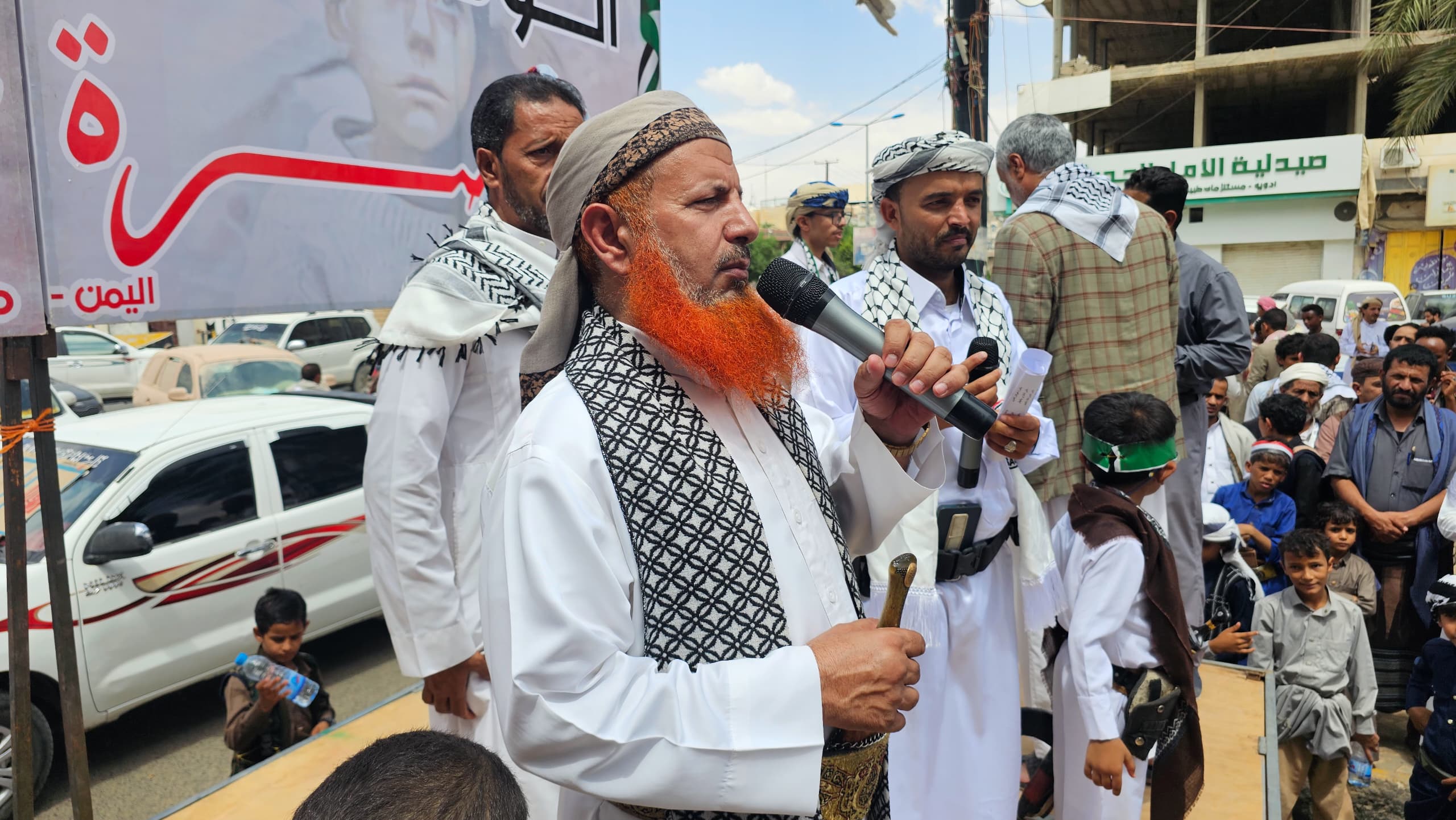 مارب.. وقفة تضامنية مع الشعب الفلسطيني منددة باستمرار حرب الابادة الجماعية