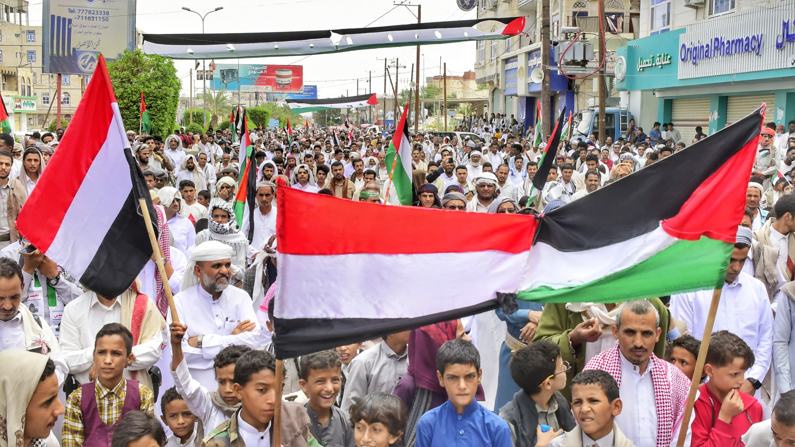 مارب.. وقفة تضامنية مع الشعب الفلسطيني منددة باستمرار حرب الابادة الجماعية