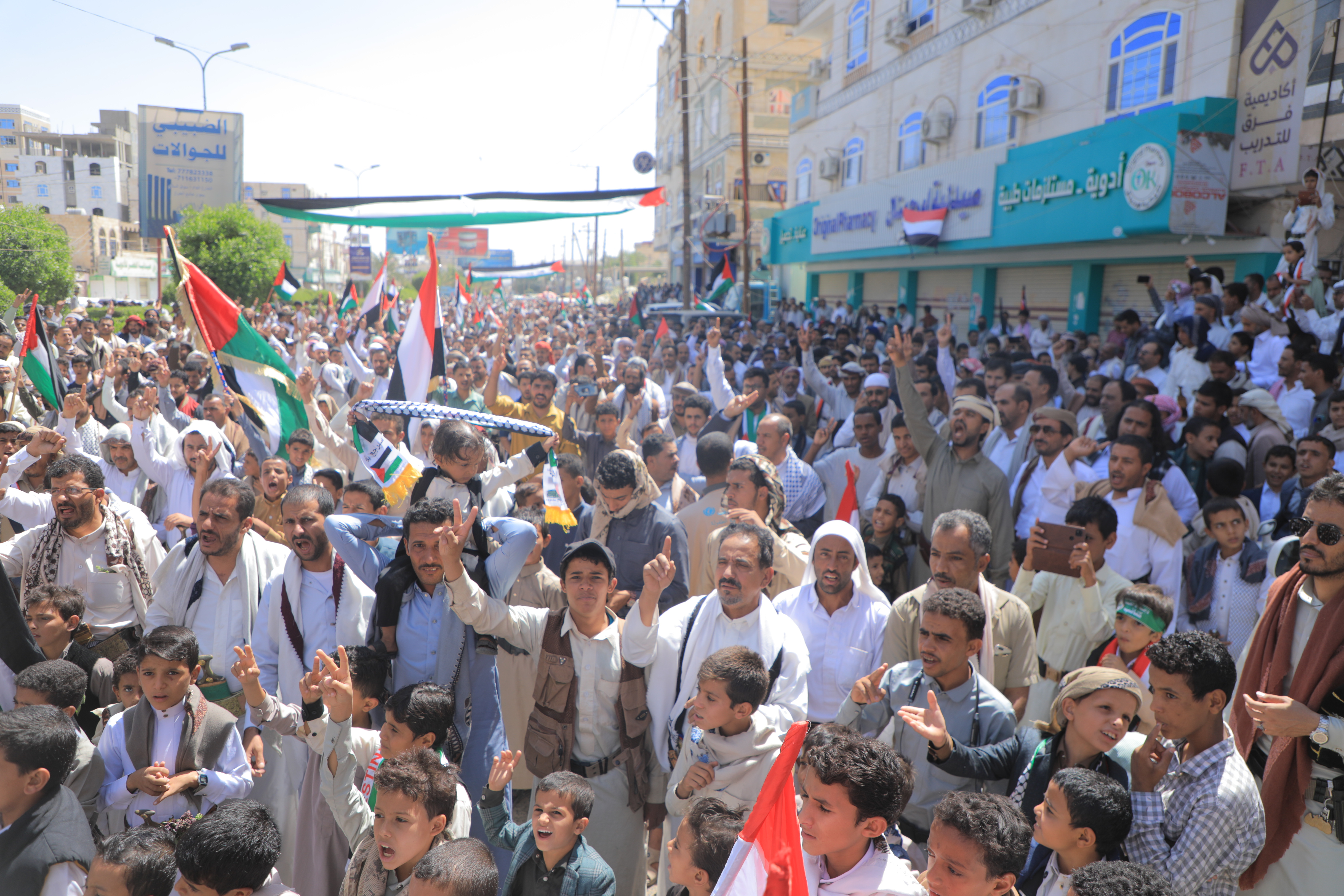 مارب : وقفة تندد باستمرار المجازر الوحشية وحرب الإبادة