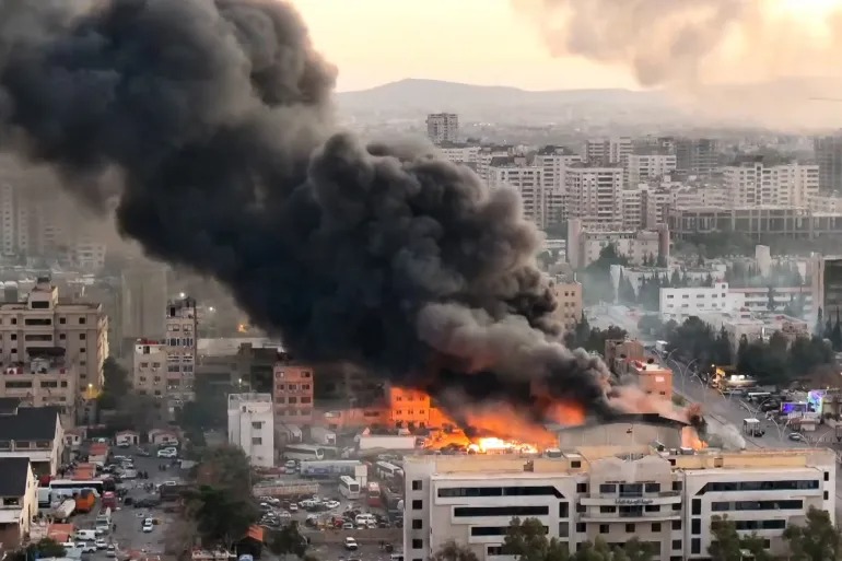 انفجارات وحرائق في دمشق العاصمة (الجزيرة)