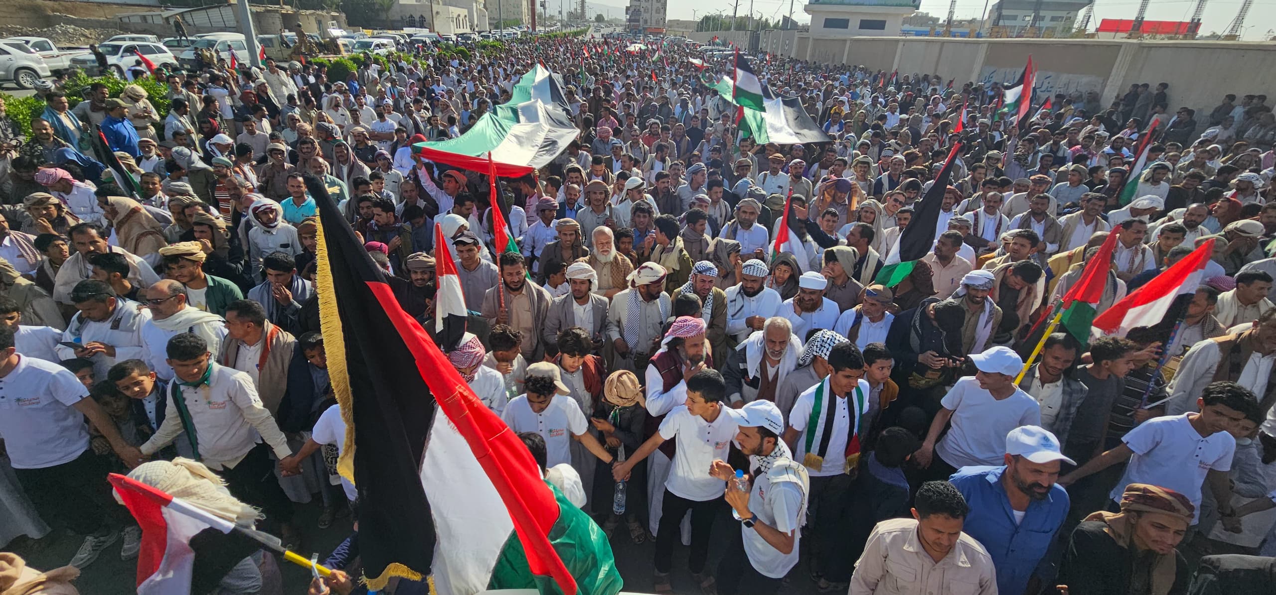 مسيرة غضب حاشدة في مأرب تضامنًا مع الفلسطيني في غزة
