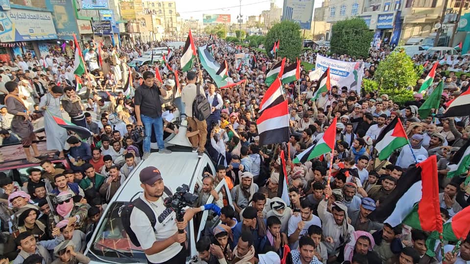 مسيرة غضب حاشدة في مأرب تضامنًا مع الفلسطيني في غزة