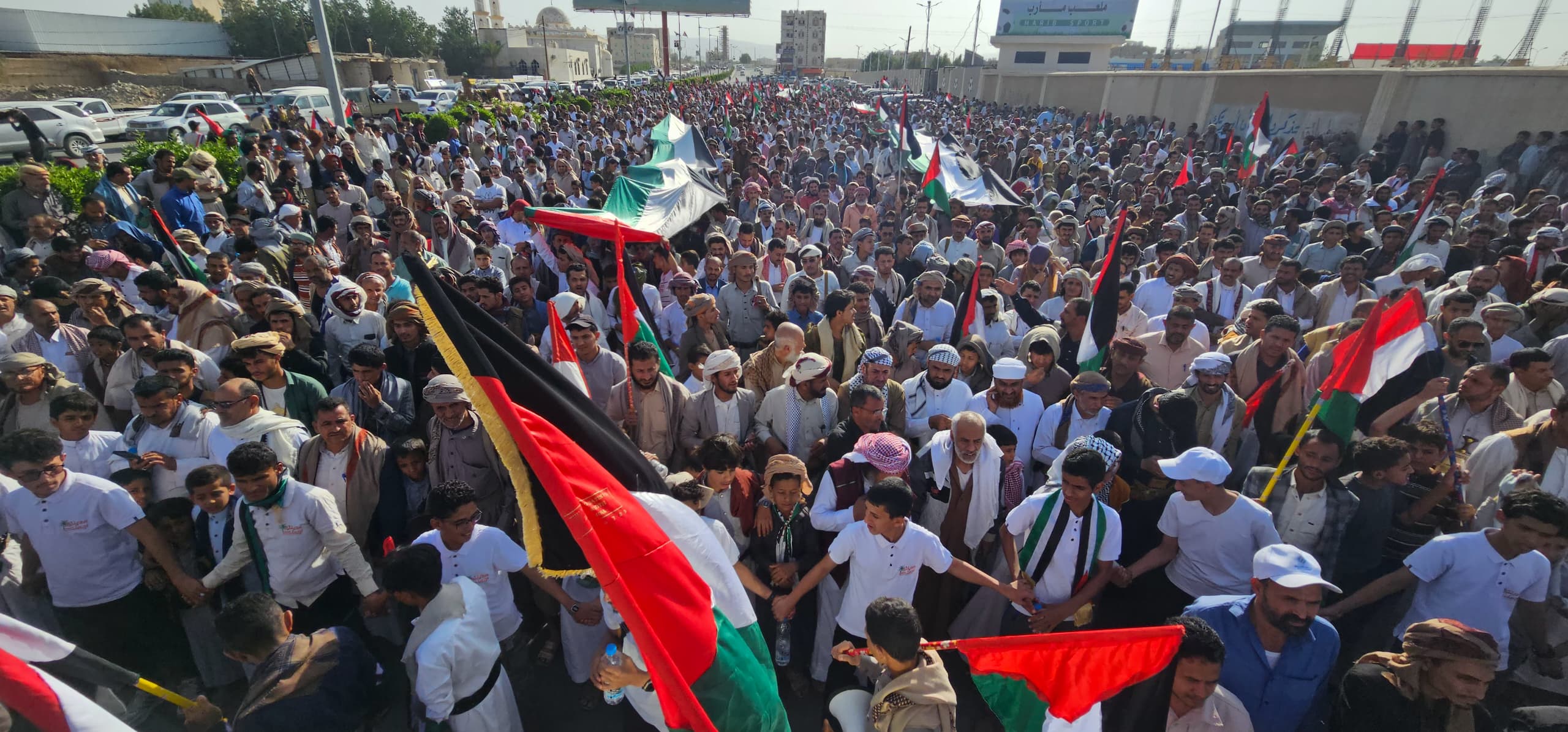 مسيرة غضب حاشدة في مأرب تضامنًا مع الفلسطيني في غزة
