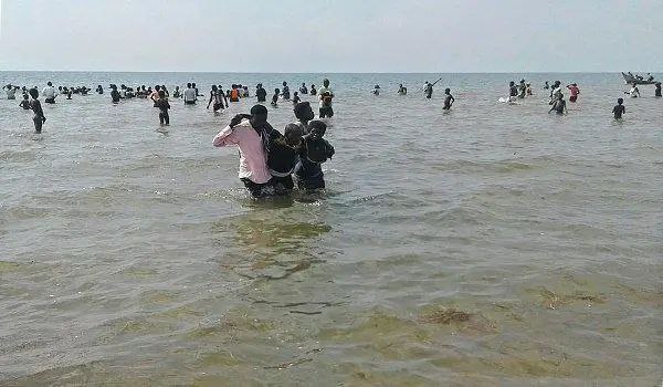 السلطات الأمنية اليمنية تقول إن 150 مهاجرًا غير شرعيًا من القرن الأفريقي وصلوا إلى شبوة السلطات الأمنية اليمنية تقول إن 150 مهاجرًا غير شرعيًا من القرن الأفريقي وصلوا إلى شبوة