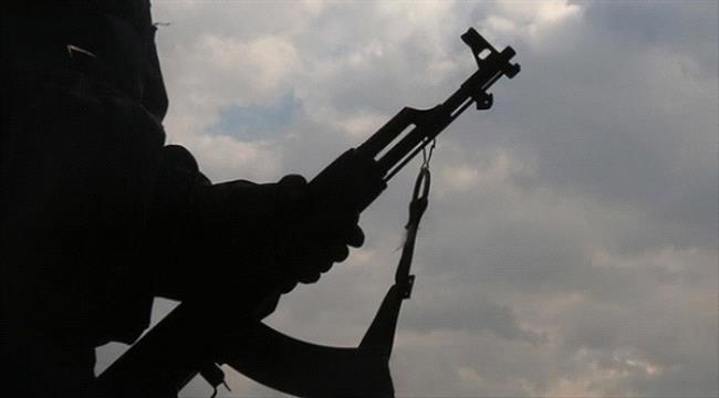 مقتل مغترب قادم من السعودية على يد مسلح من قبيلته في شبوة مقتل مغترب قادم من السعودية على يد مسلح من قبيلته في شبوة