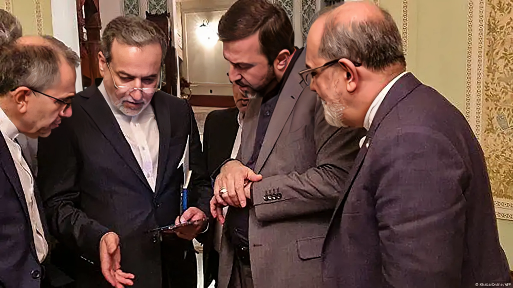 الوفد الإيران بقيادة عباس عراقجي خلال المفاضات الوفد الإيران بقيادة عباس عراقجي خلال المفاضات