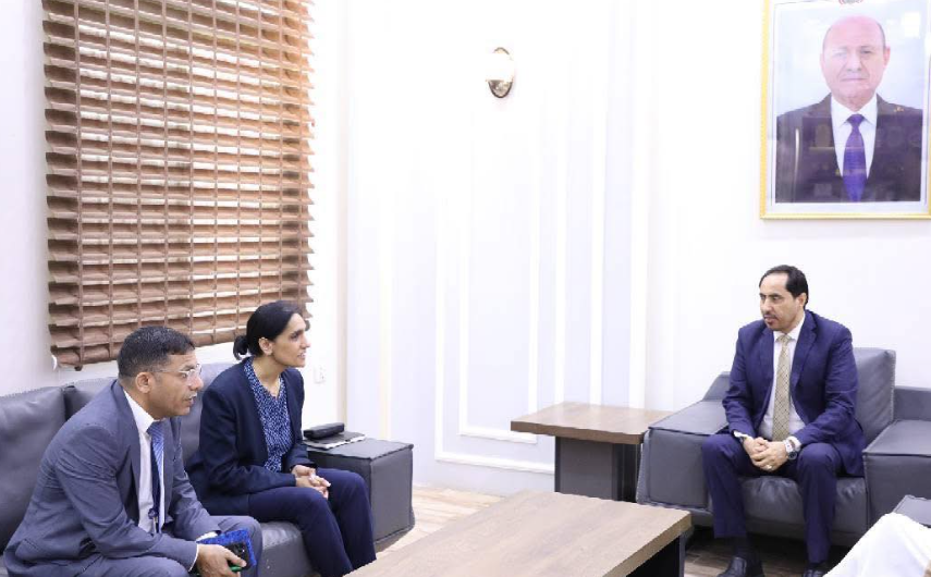 وزير الشباب اليمني يلتقي السفيرة البريطانية في عدن ويقول إنها أبدت استعدادها دعم أنشطة الوزارة