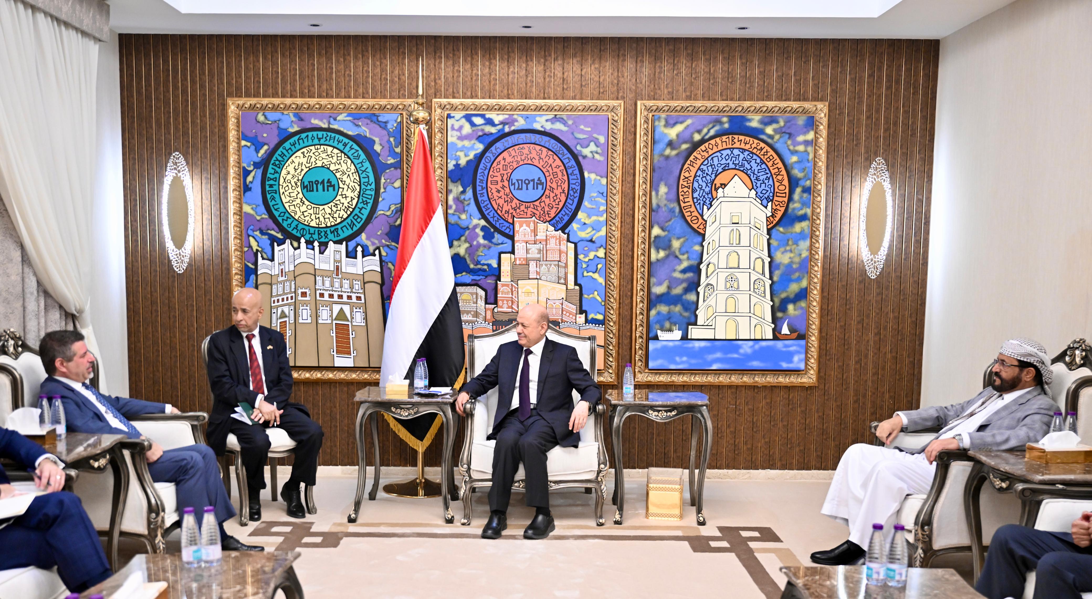 لقاء العليمي والعرادة بالسفير الأمريكي لقاء العليمي والعرادة بالسفير الأمريكي