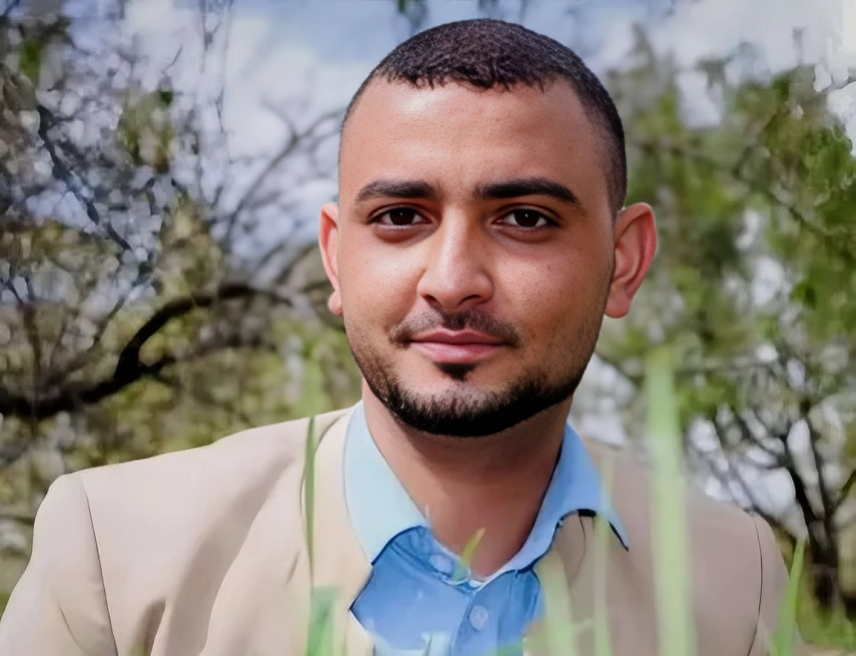 الصحفي والكاتب اليمني ــ محمد دبوان المياحي الصحفي والكاتب اليمني ــ محمد دبوان المياحي
