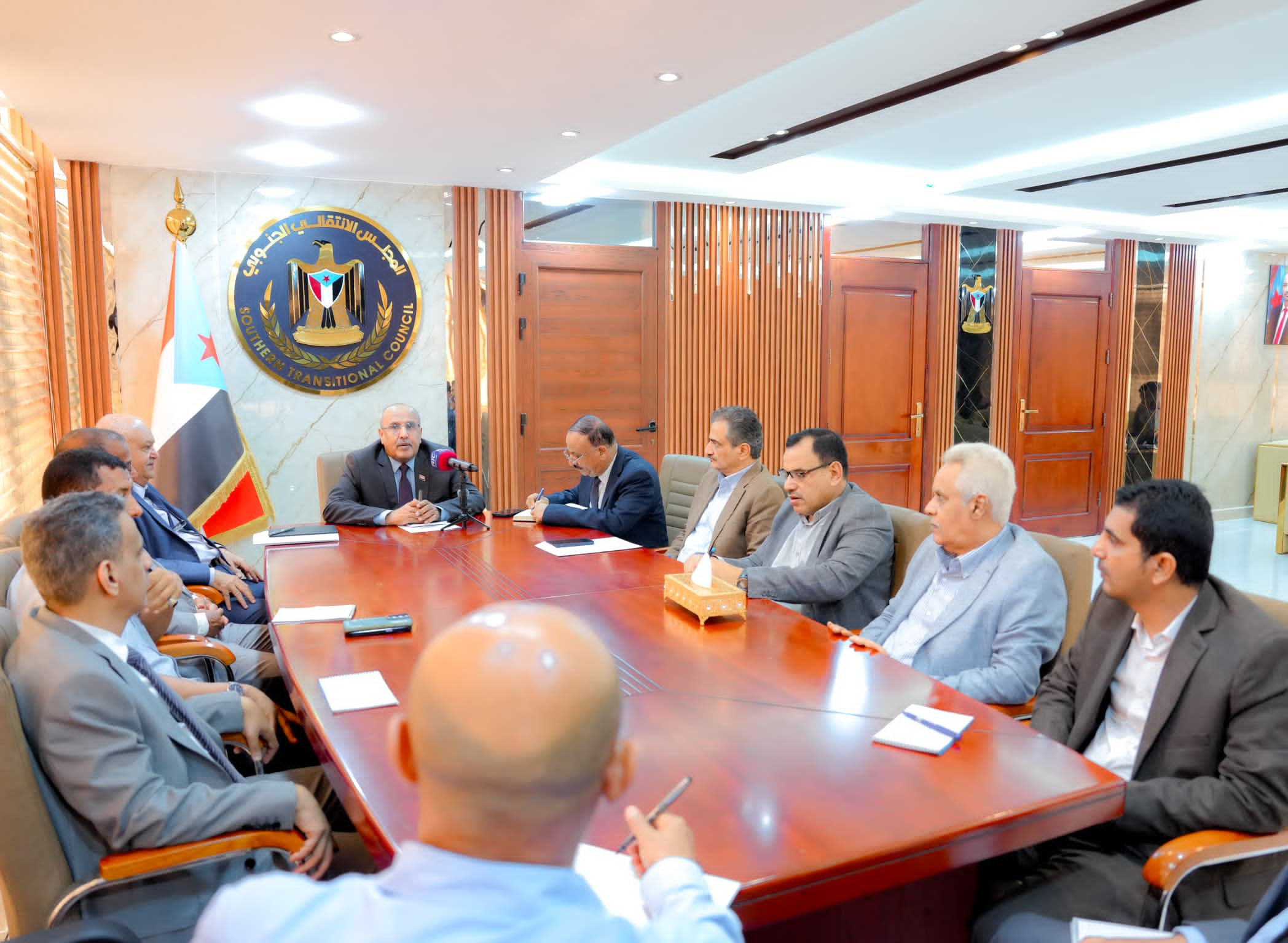 اجتماع قيادة المجلس الأنتقالي الجنوبي في عدن اجتماع قيادة المجلس الأنتقالي الجنوبي في عدن