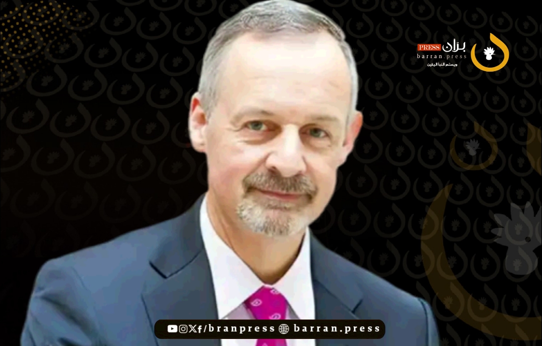 السفير البريطاني السابق لدى اليمن إيدموند فيتون براون السفير البريطاني السابق لدى اليمن إيدموند فيتون براون