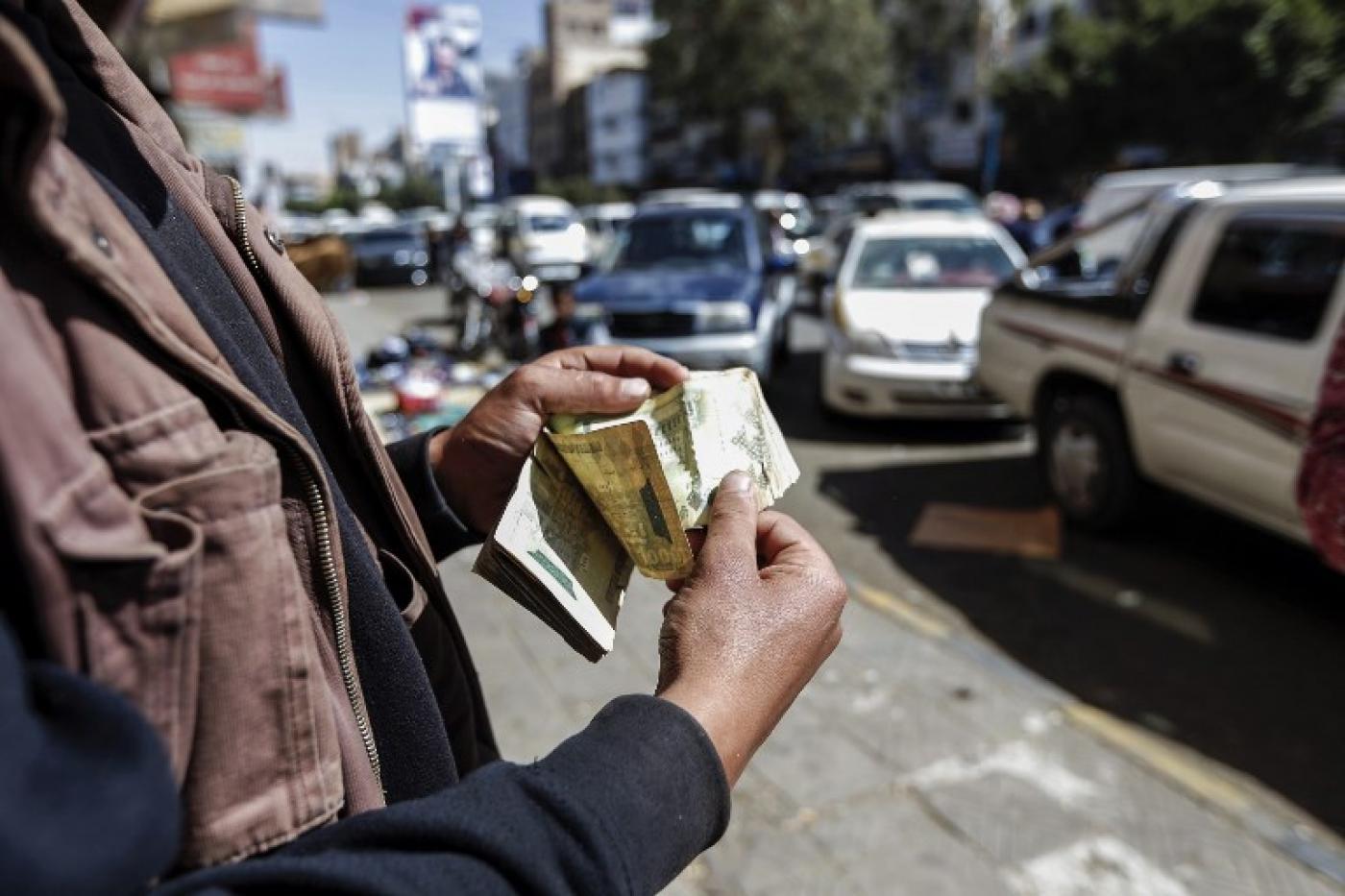 تدهور اقتصادي مستمر في اليمن تدهور اقتصادي مستمر في اليمن