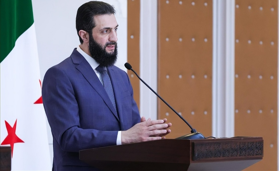 الرئيس السوري أحمد الشرع الرئيس السوري أحمد الشرع