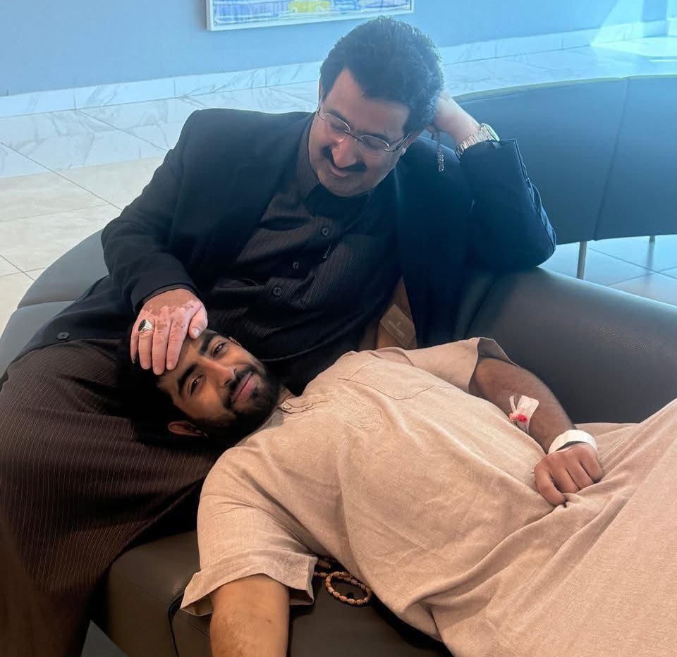 الشيخ الشريف ونجله الفقيد “احمد” الشيخ الشريف ونجله الفقيد “احمد”