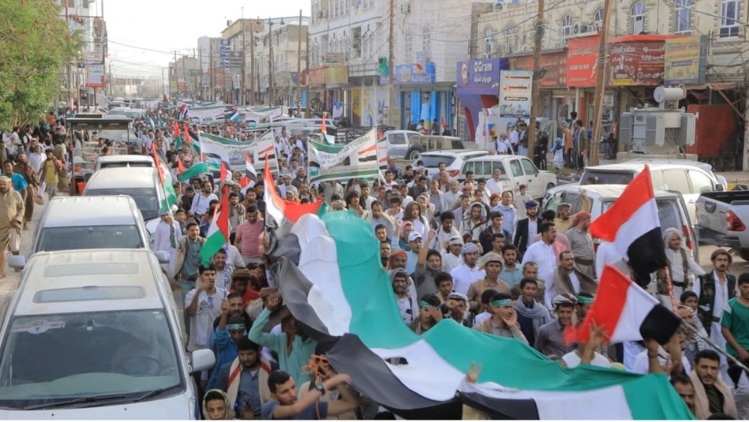 مظاهرة في مأرب دعماً لغزة وتنديداً لجرائم الاحتلال بحق الفلسطينيين مظاهرة في مأرب دعماً لغزة وتنديداً لجرائم الاحتلال بحق الفلسطينيين
