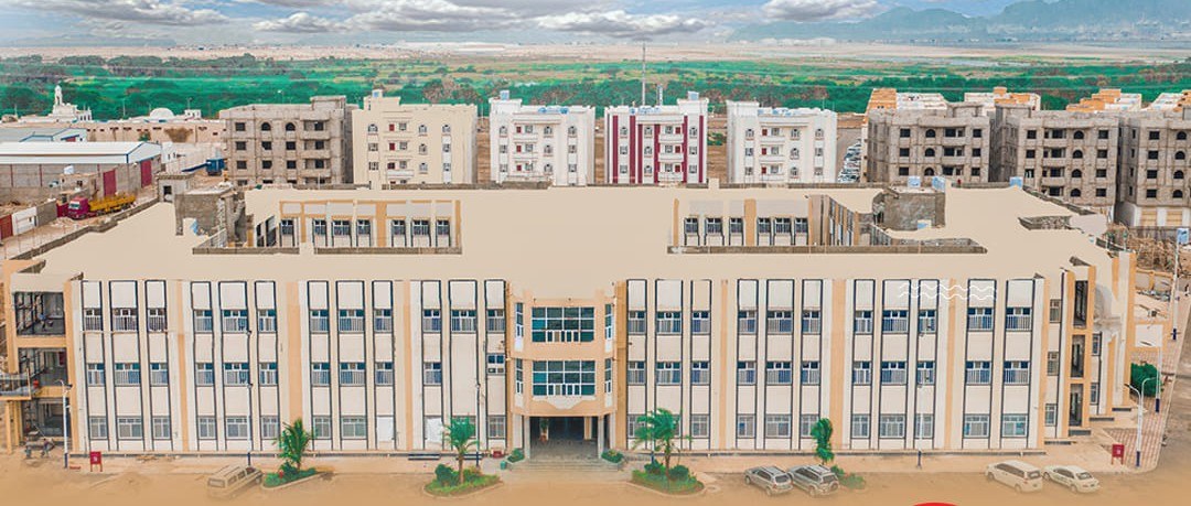 جامعة العلوم والتكنولوجيا تحذر من &quot;أكاذيب&quot; تتحدث عن إعادة الاعتراف بالفروع المستولى عليها من قبل الحوثيين